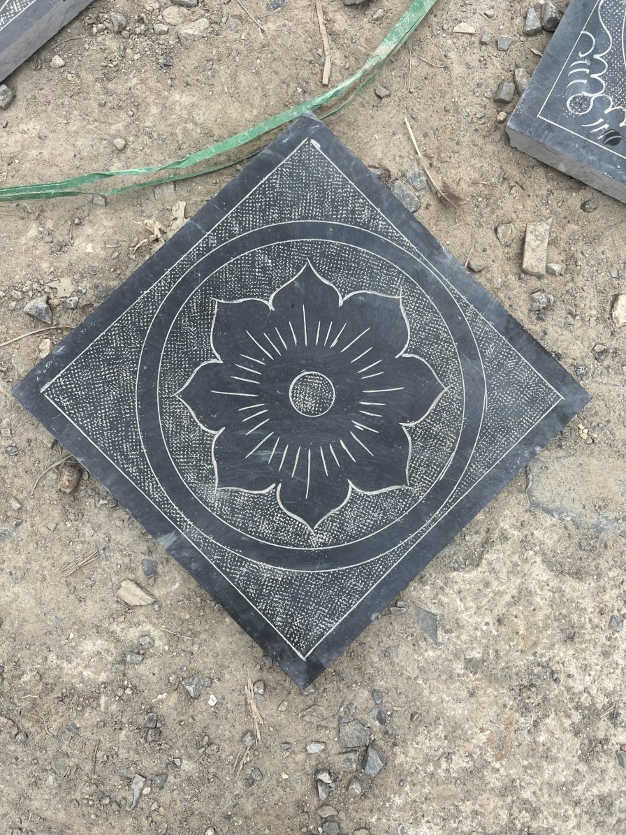 đá lát sân biệt thự