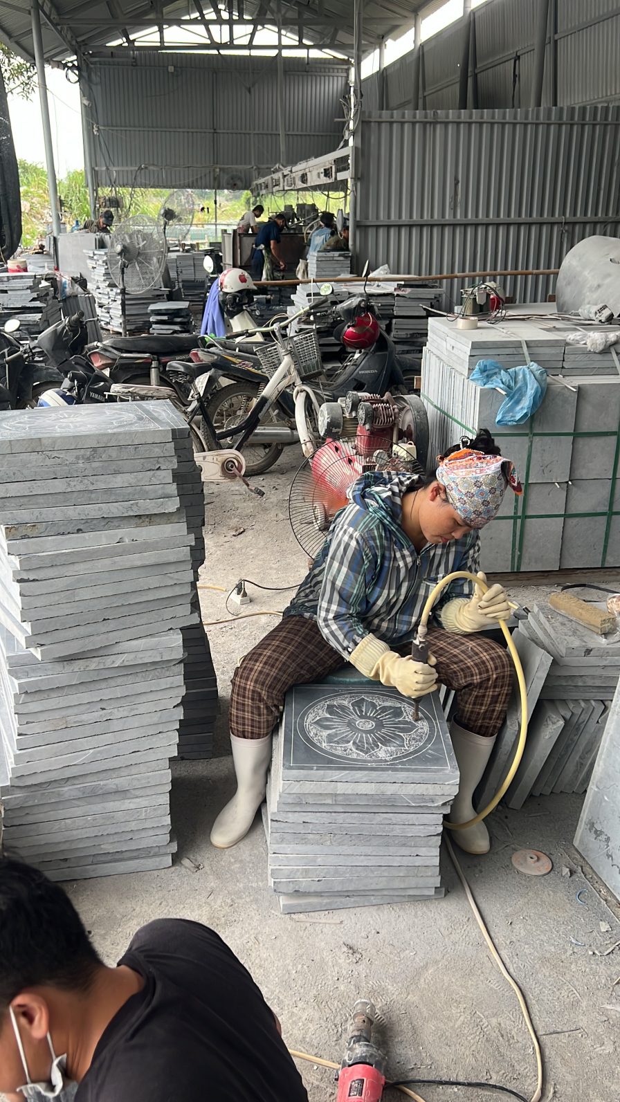 Đá lát sân vườn có những loại nào? Chọn loại nào tốt nhất?