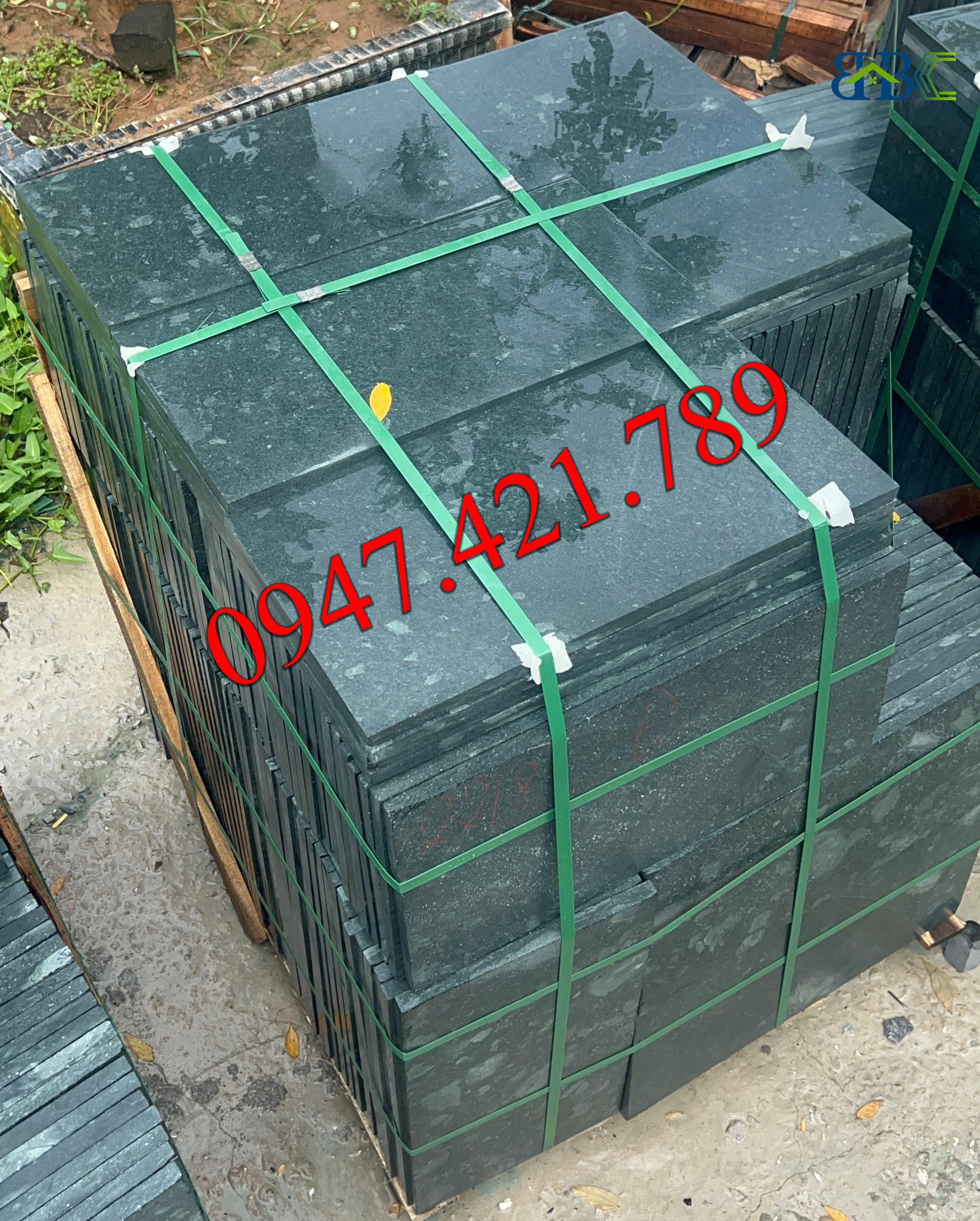 Chiêu trò ‘đá giả vân tự nhiên’ – Nhìn giống, dùng khác, độ bền thua xa