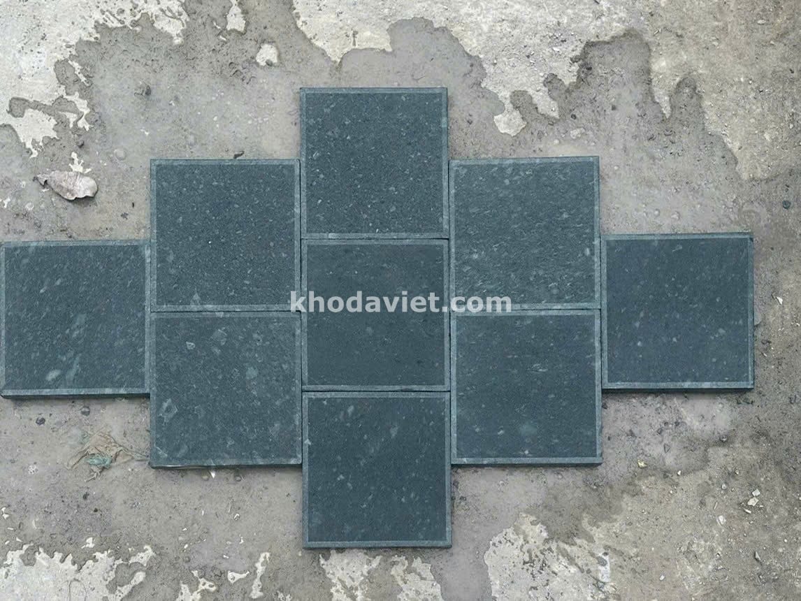 đá xanh rêu mài hon kích thước 30x30