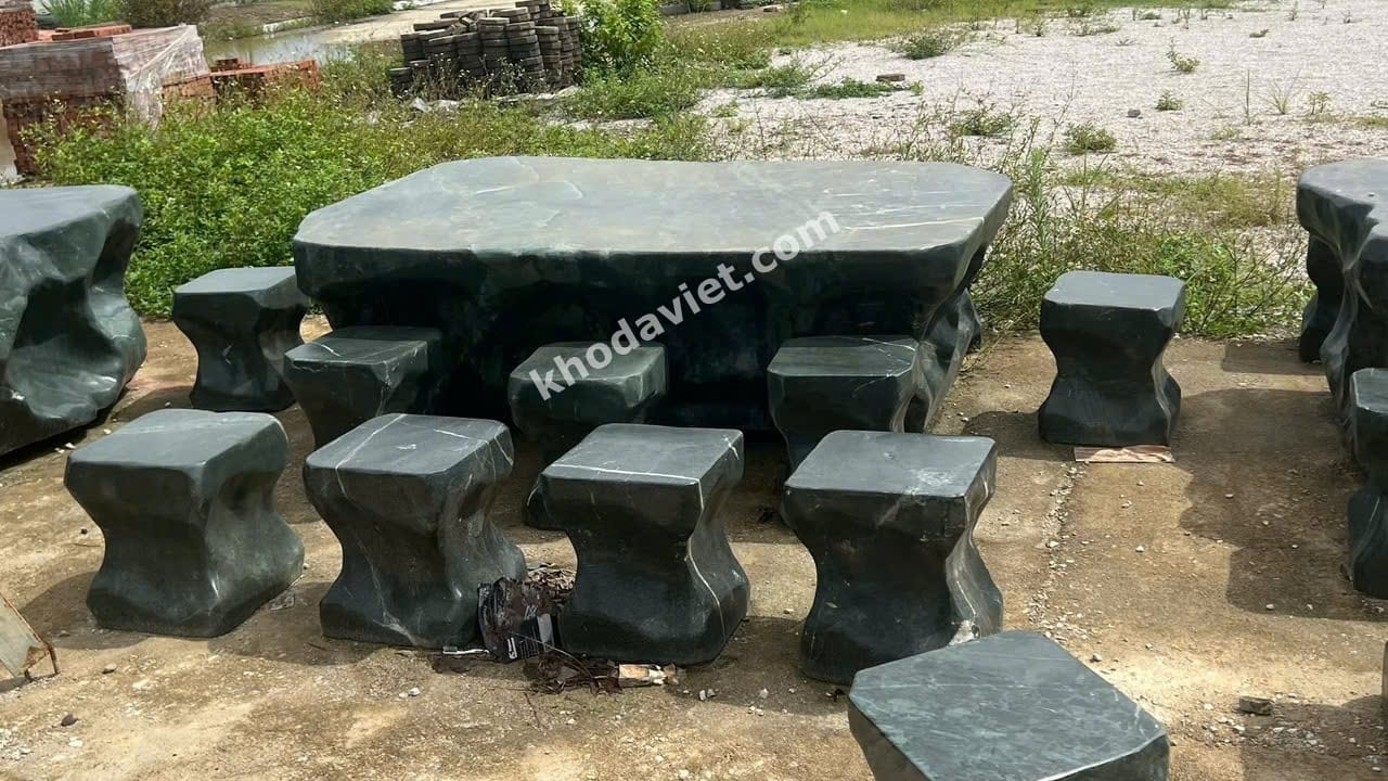Bộ Bàn Ghế Đá Tự Nhiên Màu Đen Xám