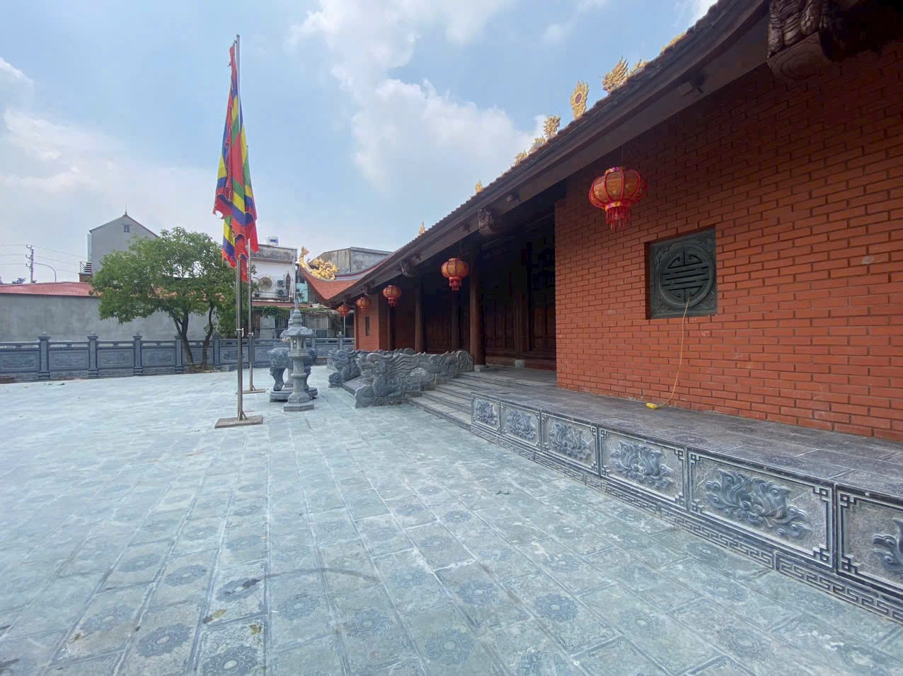 đá xanh rêu hoa văn