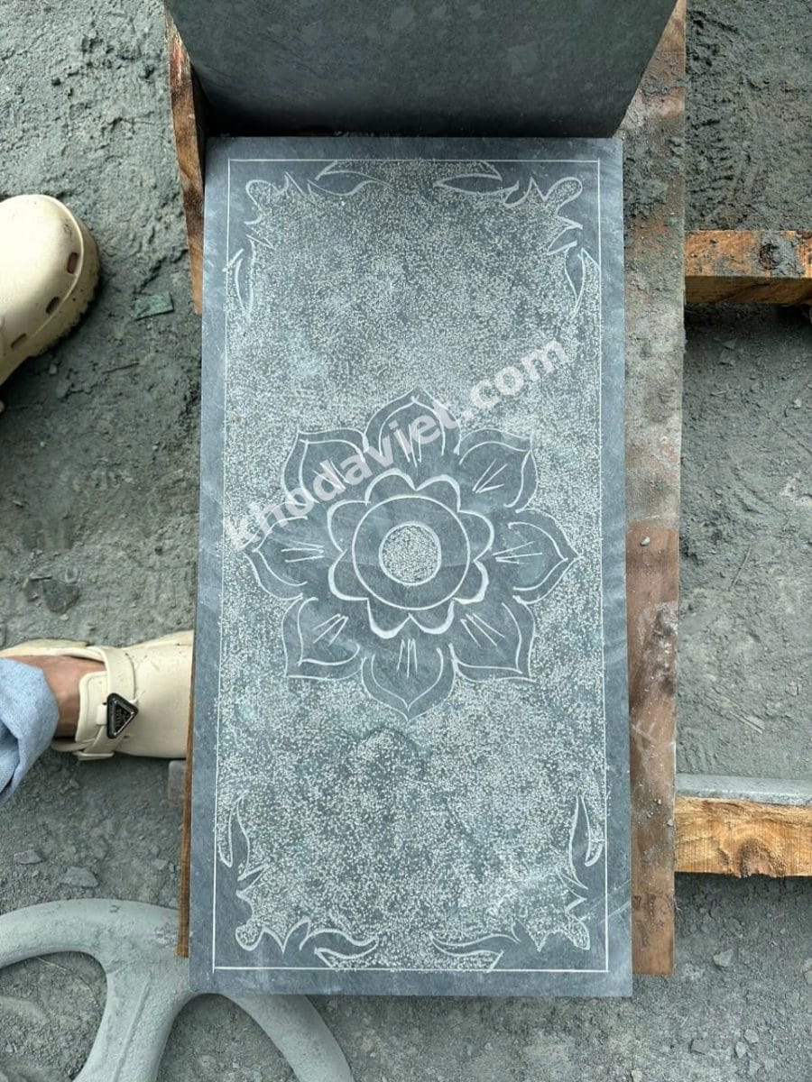 đá xanh rêu hoa văn