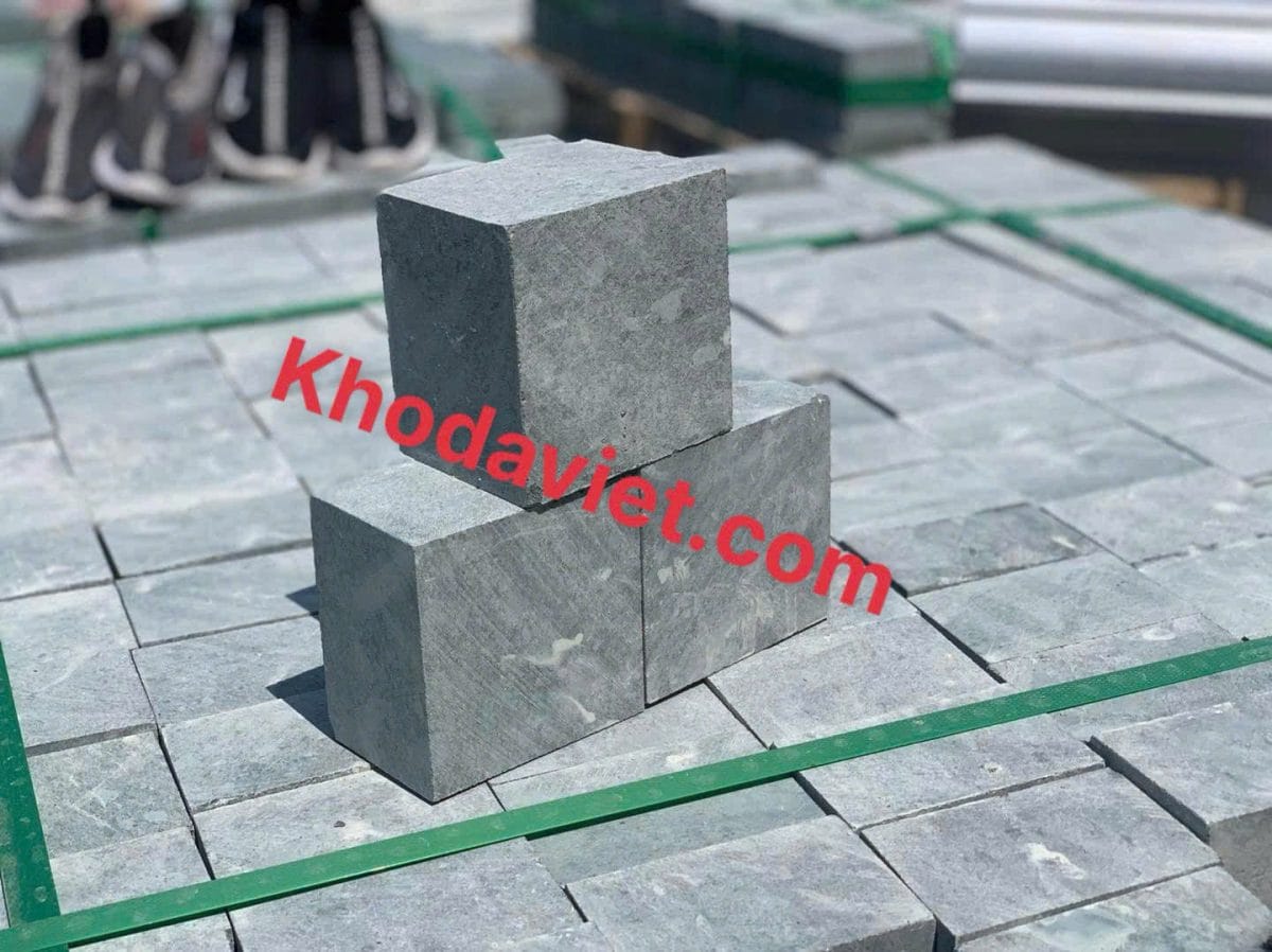 Đá cubic xanh đen 