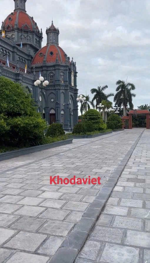 Đá xanh Thanh Hóa lát sân nhà thờ