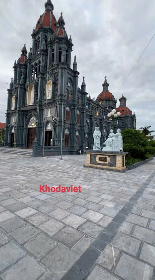 Nhà thờ Giáo xứ là gì? Top 5 giáo xứ lát sân đá xanh Thanh Hóa uy nghi nhất
