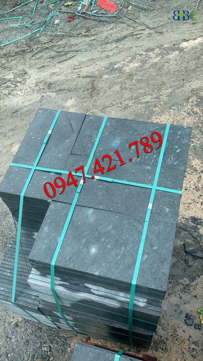 Đá xanh rêu mài hone kích thước 30x60x2.