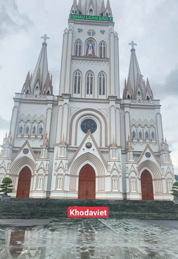 Nhà thờ Giáo Xứ Lãng Vân