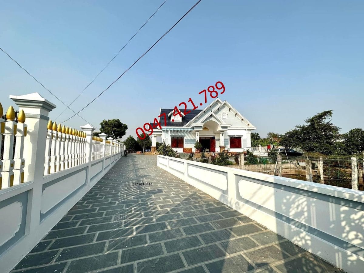 Không gian sân vườn đẹp hơn với đá xanh rêu 30x60 tự nhiên