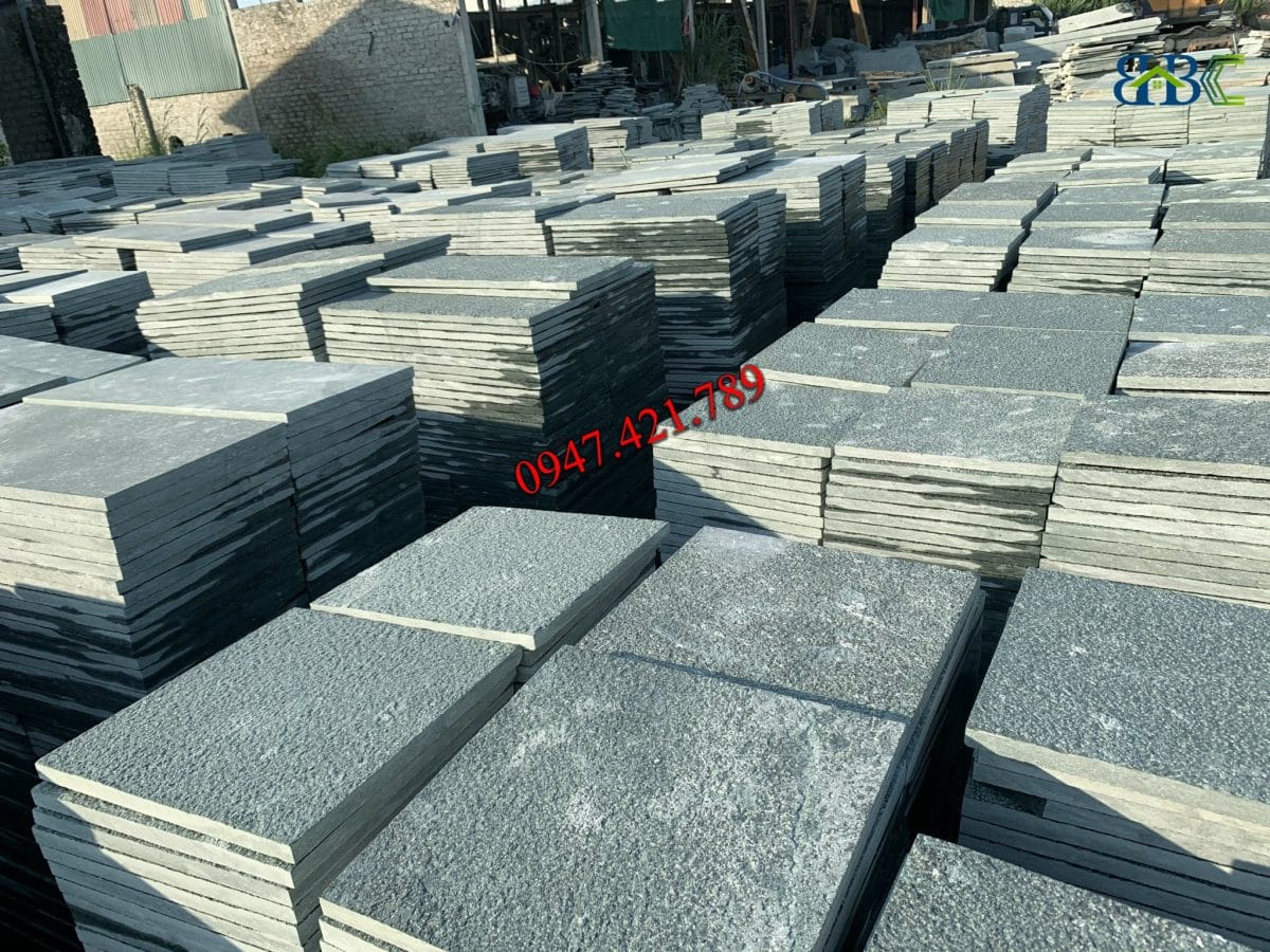 Ưu điểm đá xanh rêu lát sân: Chống rêu mốc cực hiệu quả