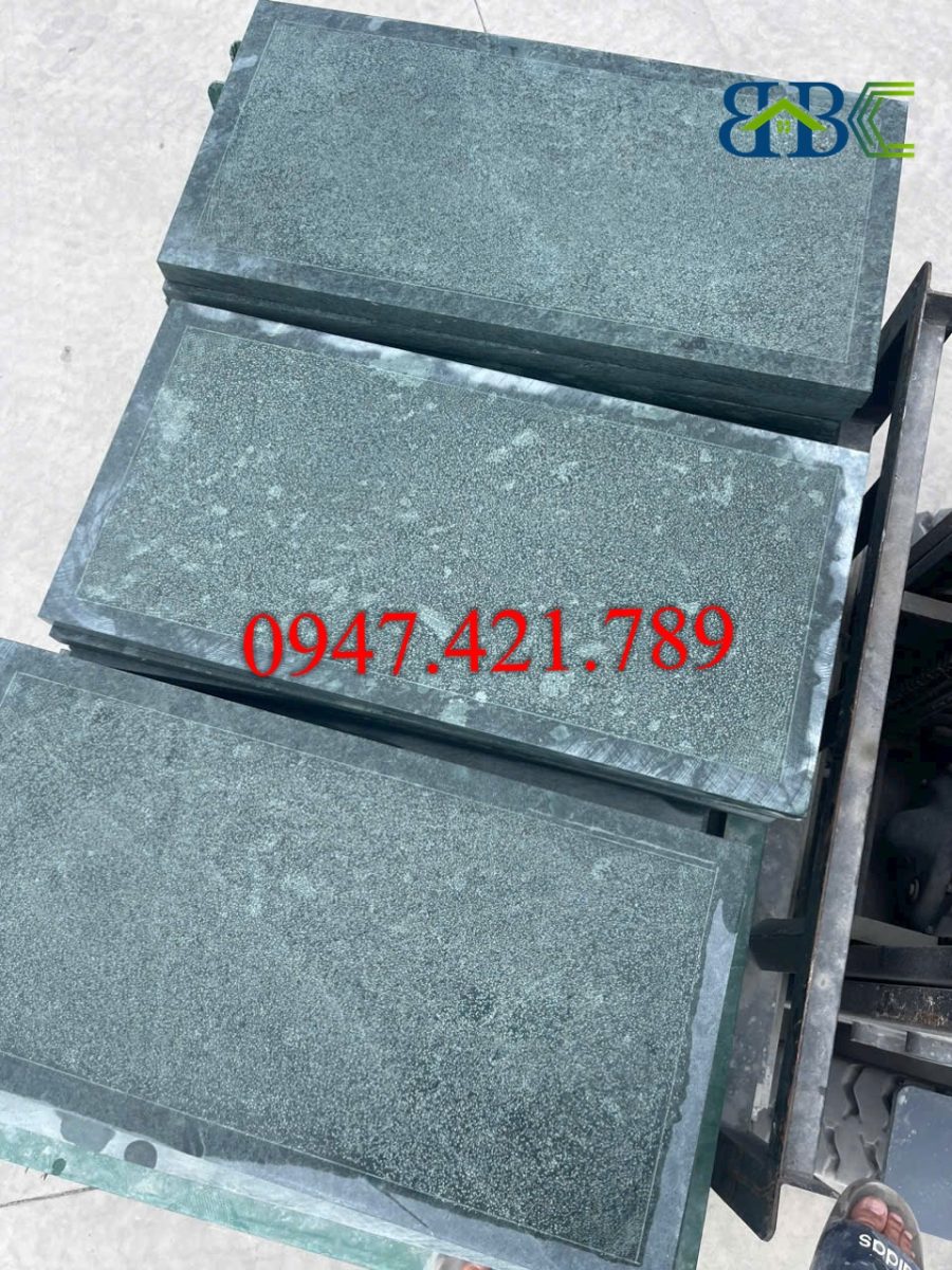 Mẫu đá xanh rêu băm nhám cà viền