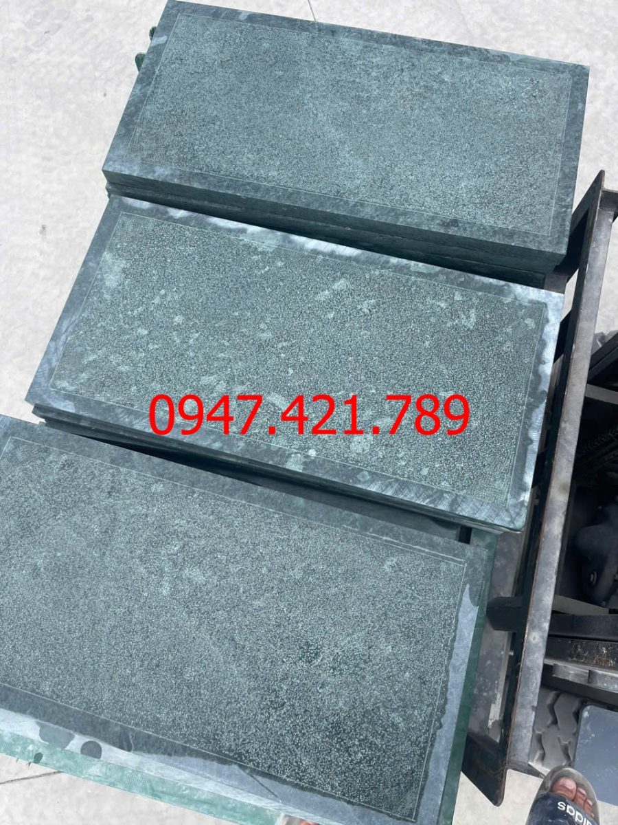 Xu Hướng Lát Sân Vườn Với Đá Xanh Rêu Băm Nhám Chống Trơn Tự Nhiên