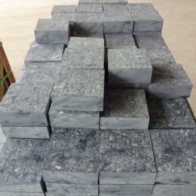 Đá cubic xanh đen