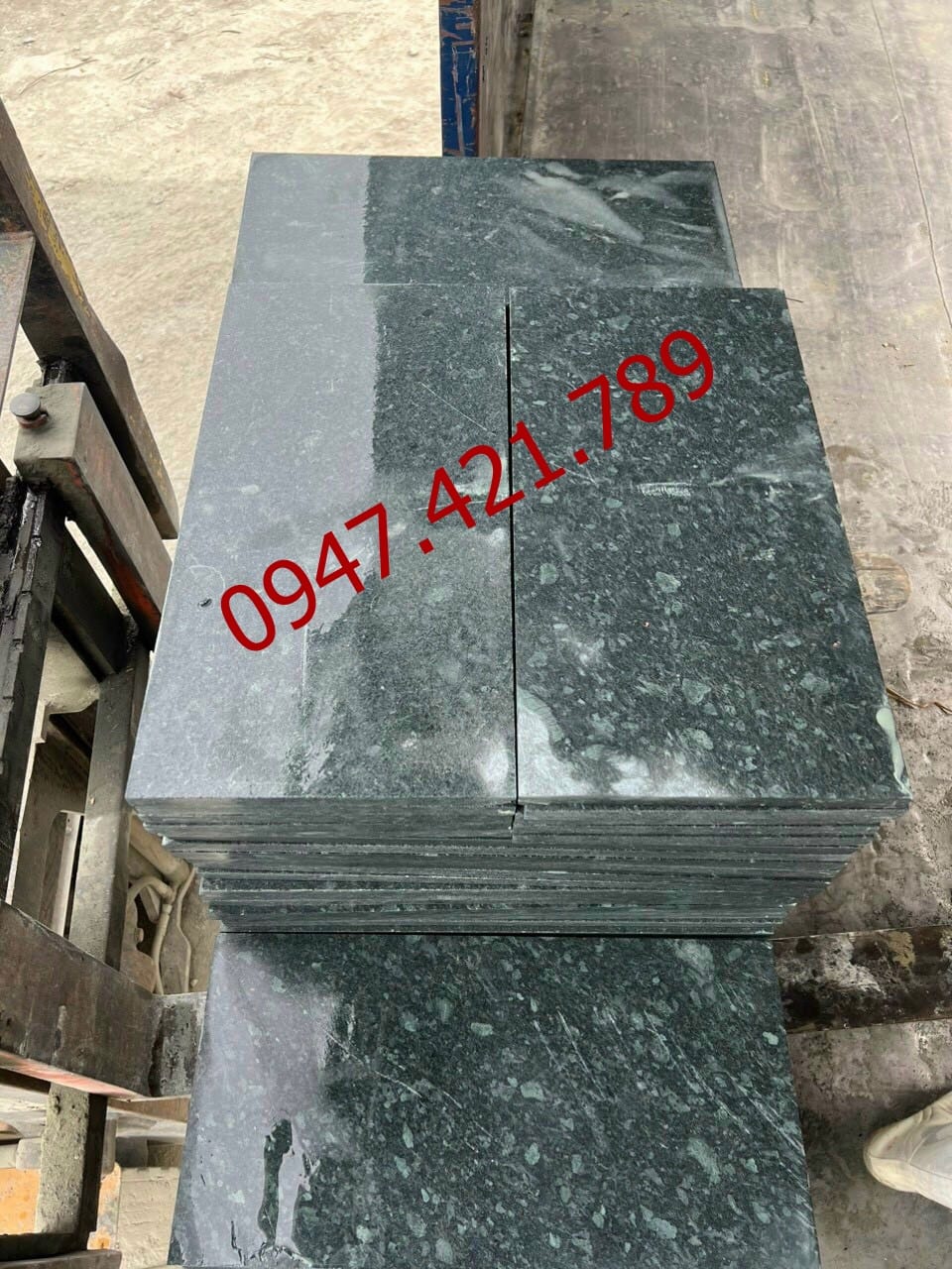 Đá xanh rêu
