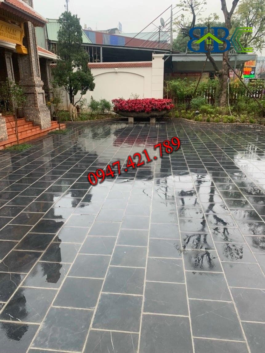 ĐÁ XANH ĐEN MÀI CÀ VIỀN: "BÍ QUYẾT" TẠO ĐIỂM NHẤN NGHỆ THUẬT ĐẲNG CẤP CHO SÂN VƯỜN