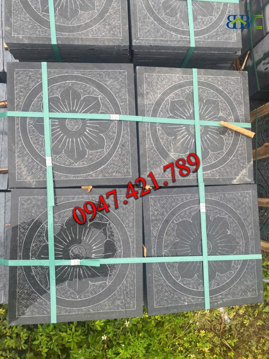 Mẫu đá xanh đen hoa văn lát sân nhà thờ họ: Giao thoa giữa tâm linh và nghệ thuật